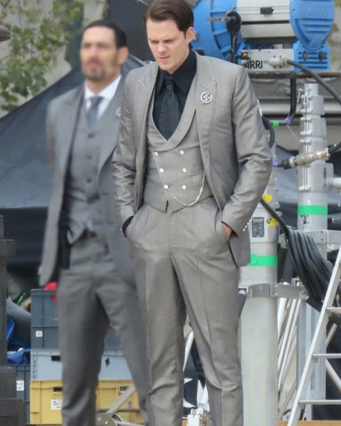 Bill-Skarsgard-John-Wick-Chapter-4-Grey-Suit