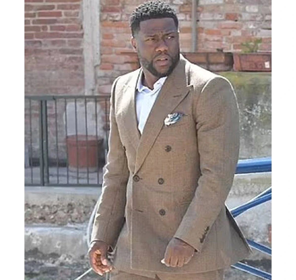 Lift-Kevin-Hart-Suit