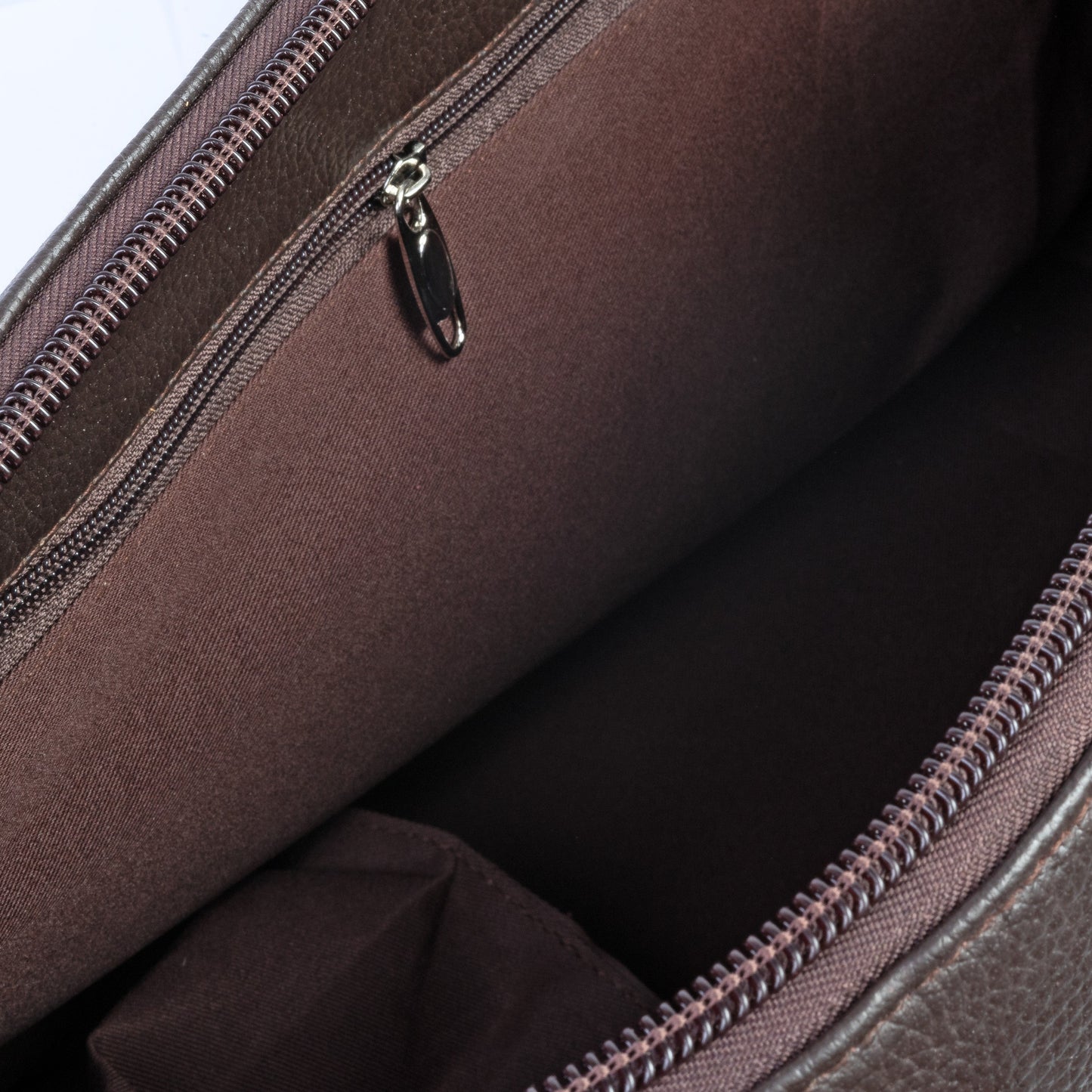 Milled Leather Premium Travel Bag, Brown Zing Apparel
