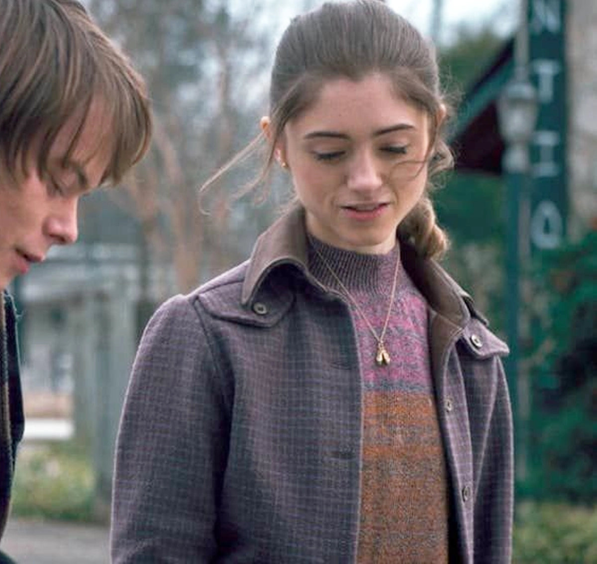 Stranger Things S01 Nancy Wheeler Purple Jacket