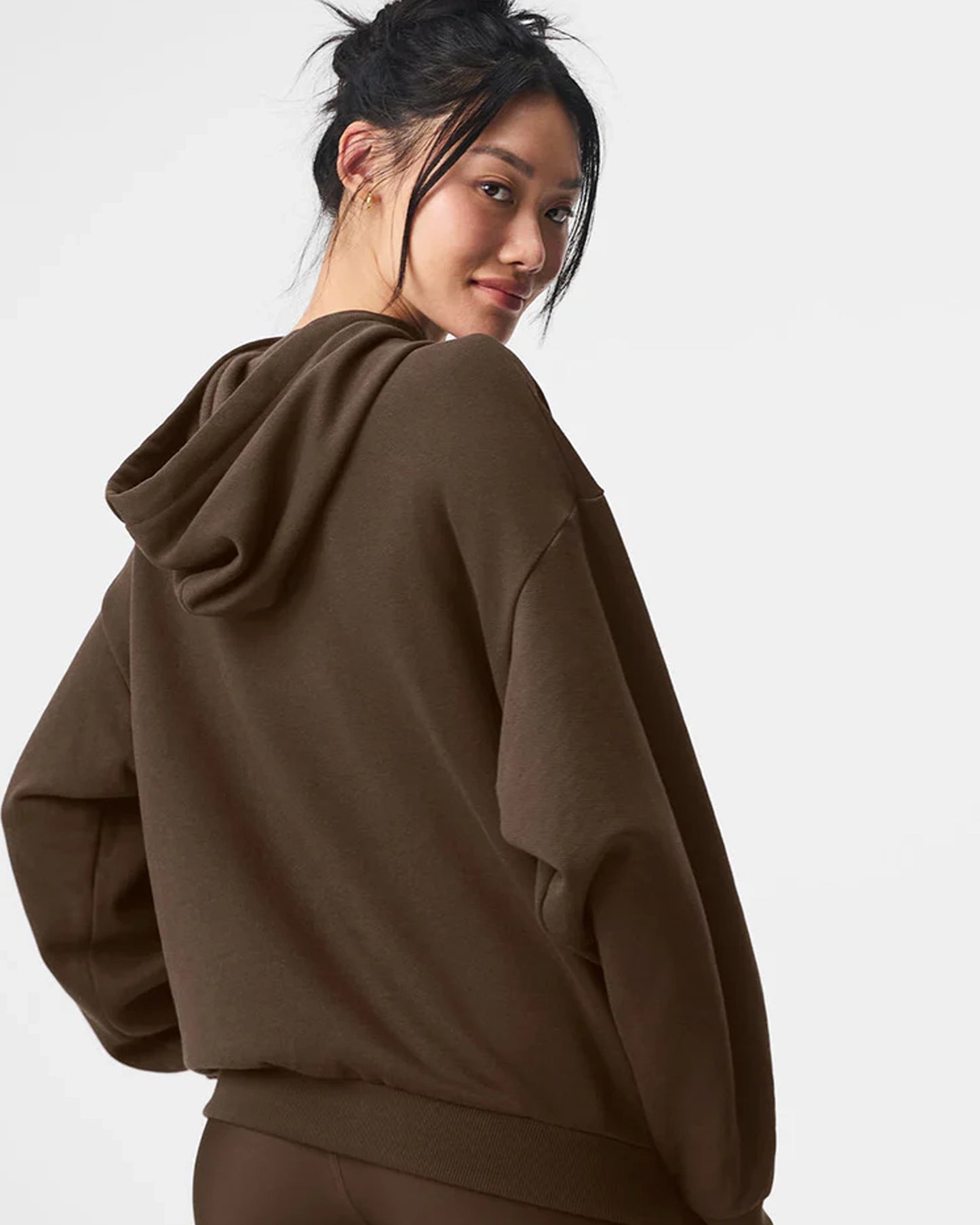 alo-yoga-accolade-hoodie-BackView