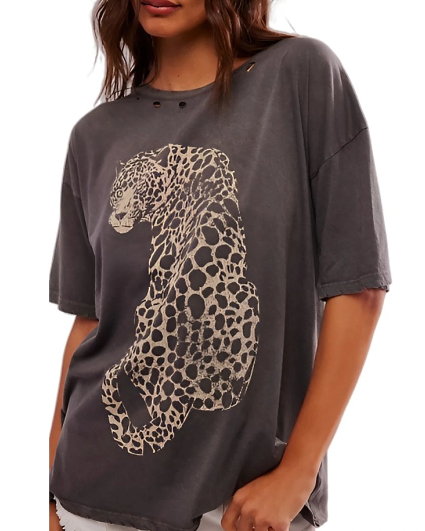 shifting-gears-kat-dennings-leopard-graphic-t-shirt