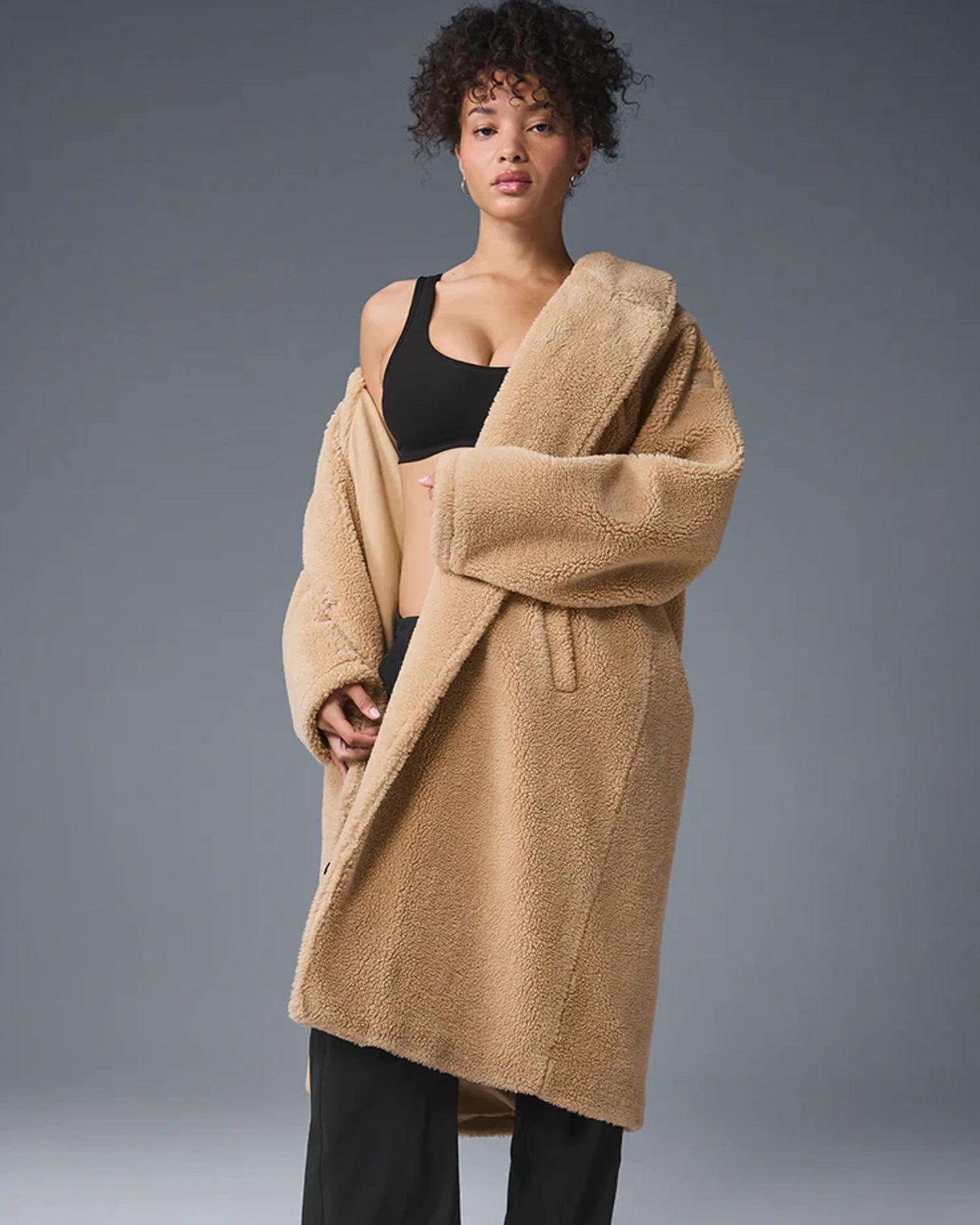 Alo-Yoga-Oversized-Sherpa-Trench-Coat