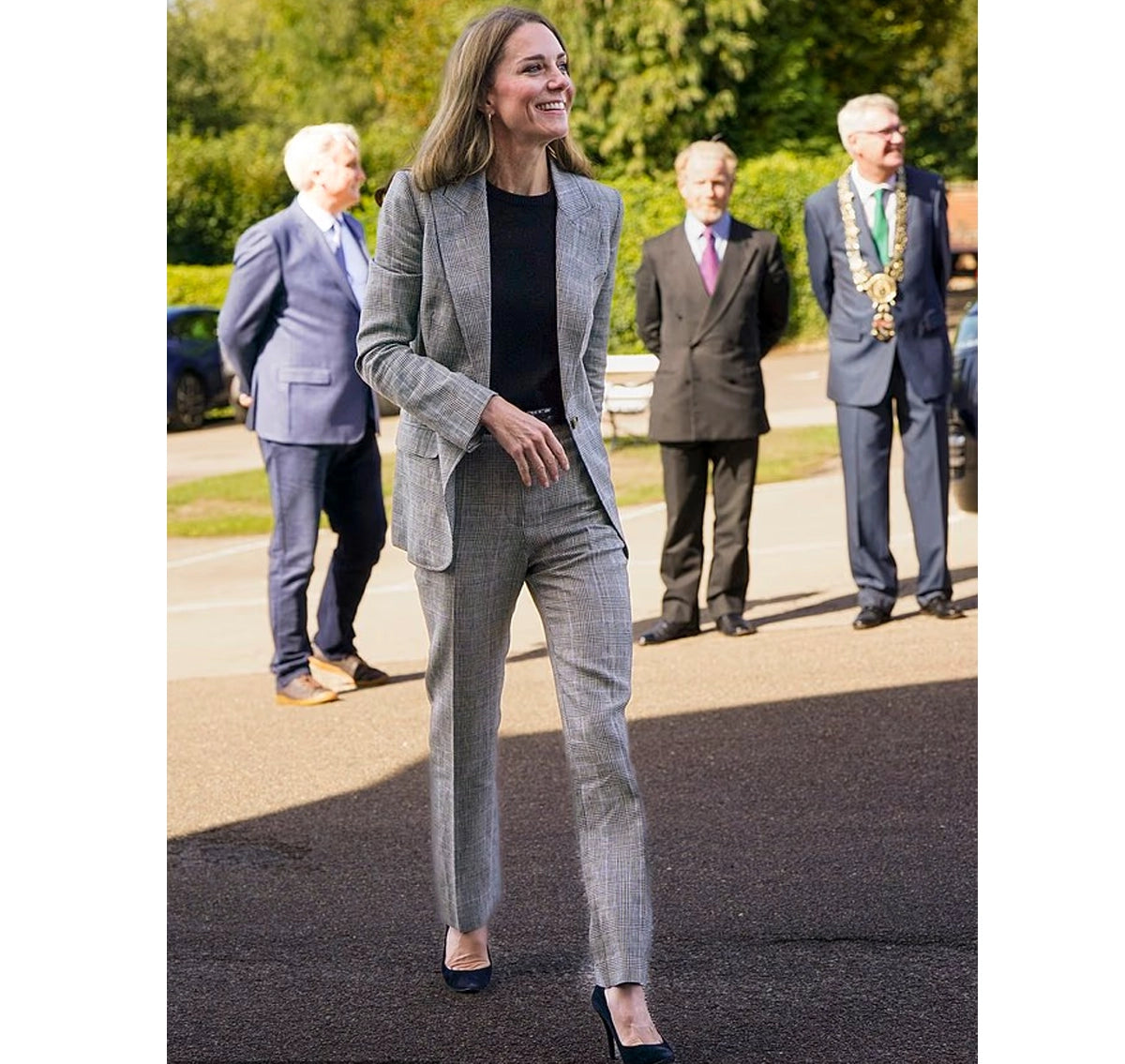Kate-Middleton-Grey-Suit