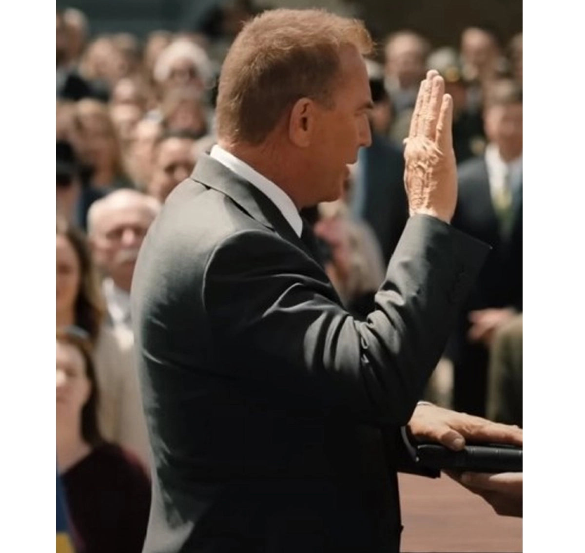 Kevin-Costner-John-Dutton-Yellowstone-Season-5-Suit