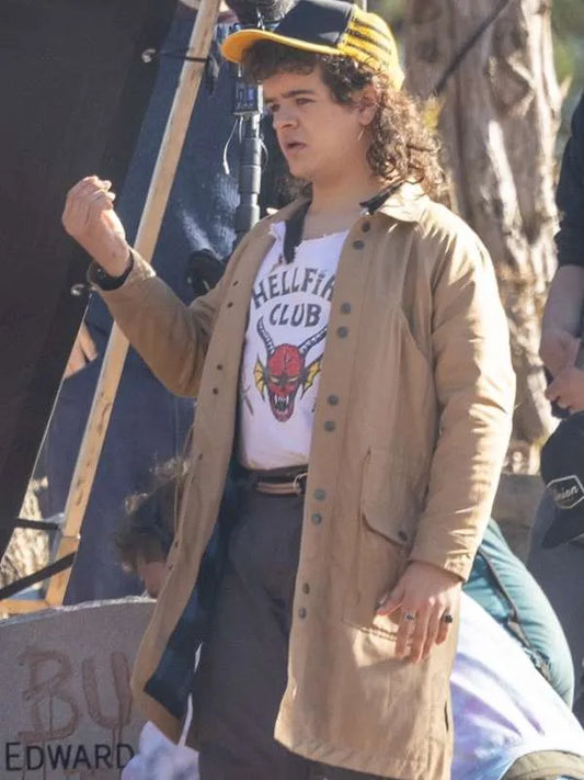 Stranger_Things_S05_Dustin_Henderson_Brown_Jacket