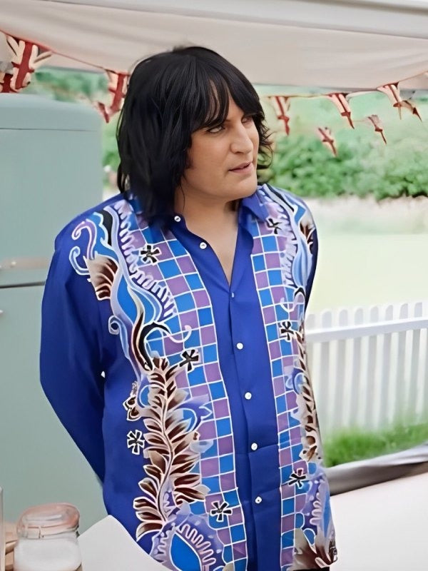 The-Great-British-Baking-Show-Noel-Fielding-Printed-Blue-Shirt