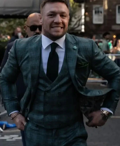 The-Notorious-Conor-McGregor-Green-Suit