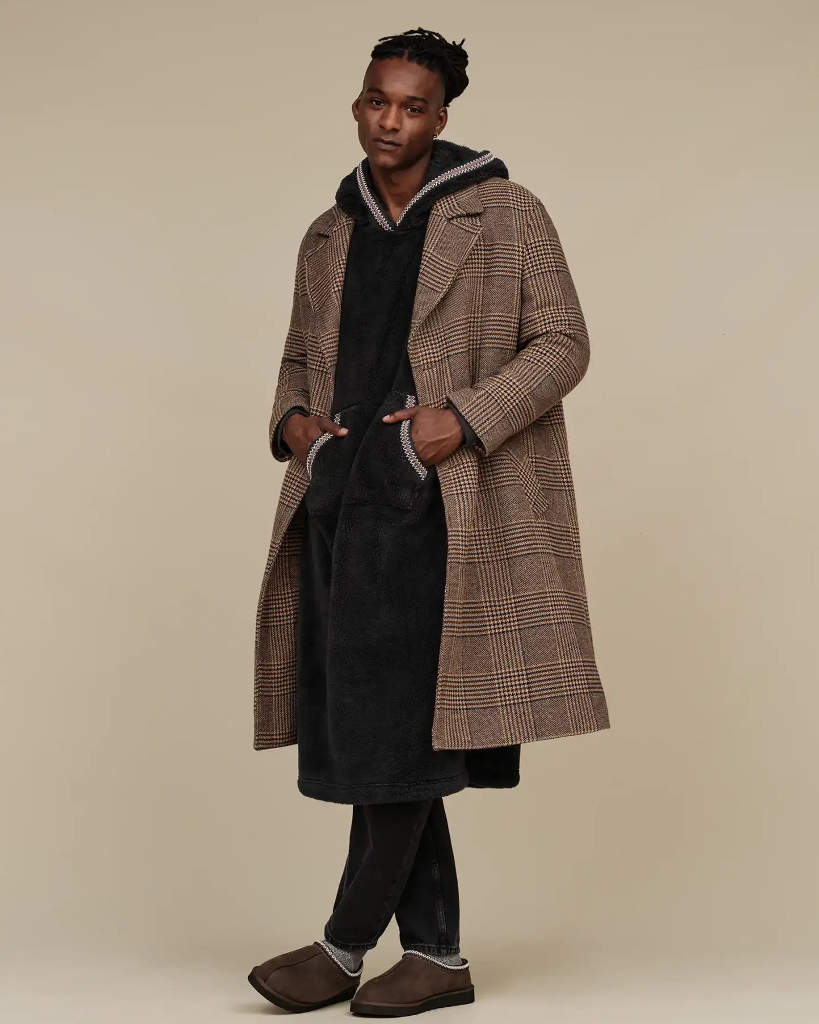 UGG-Hoodie-Blanket-Black