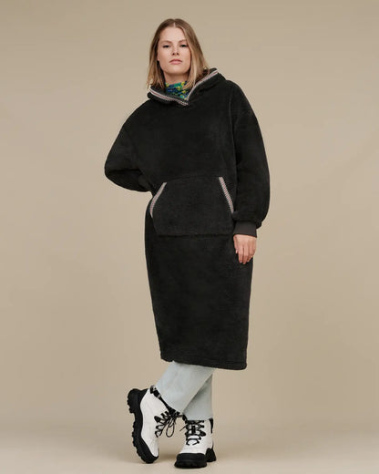 UGG-Hoodie-black-Blanket