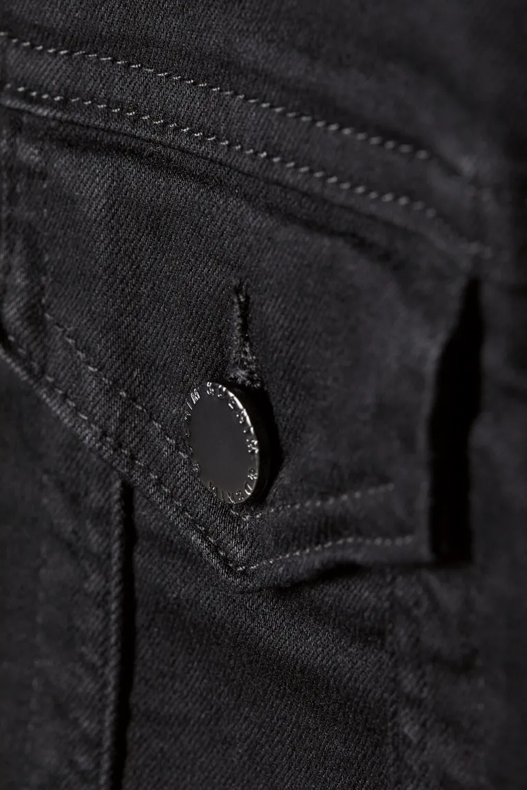 Women's Black Pocketed Denim Jacket