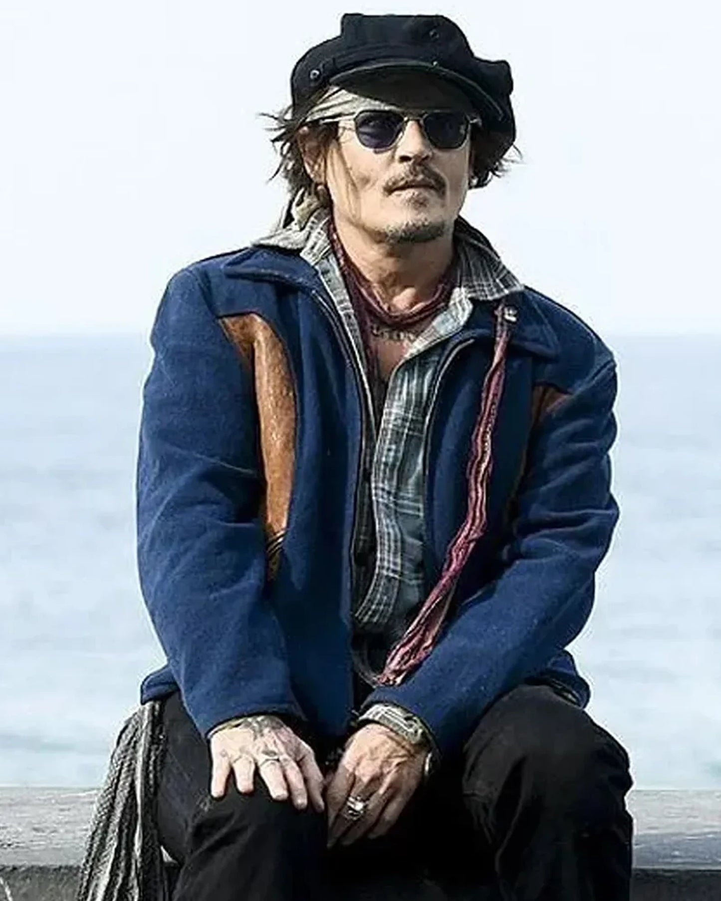 san-sebastian-festival-johnny-depp-blue-jacket
