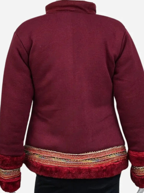 Anna-Kendrick-Noelle-Red-Jacket