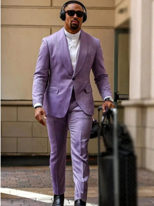 Jalen_Hurts_Suit