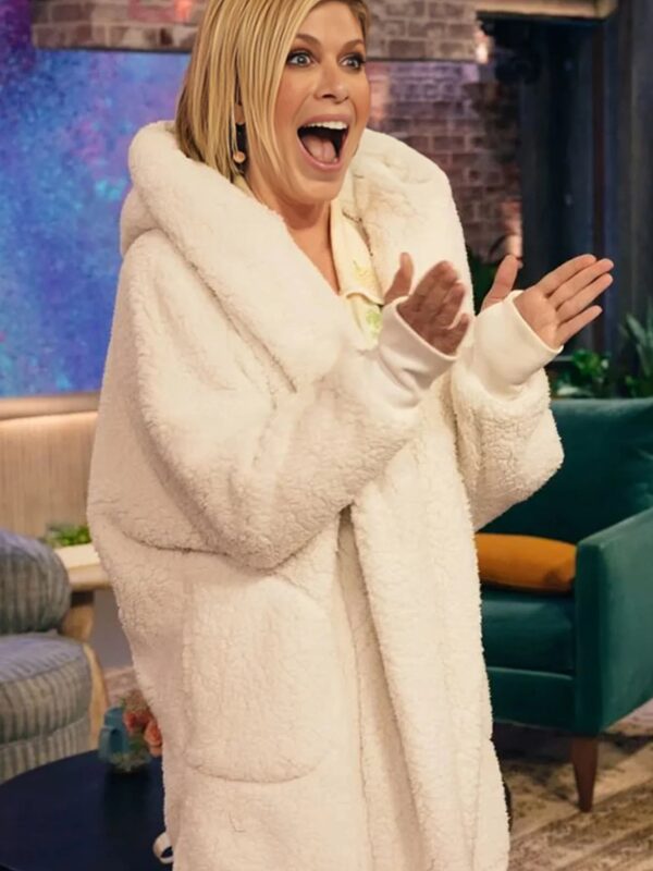 Kelly Clarkson Jill Martin White Sherpa Cardigan