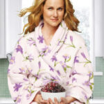 Laura_Linney_Bathrobe
