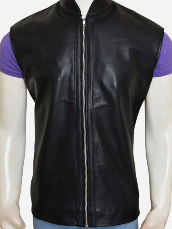 Lewis-Medlock-Deliverance-Movie-Burt-Reynolds-Black-Vest