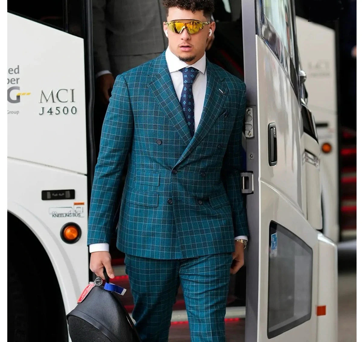 Patrick_Mahomes_Green_Suit Patrick_Mahomes_Green_Suit