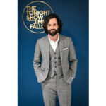 Penn_Badgley_Grey_Suit