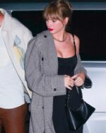 Taylor-Swift-SNL-Trench-Grey-Coat