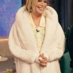 The Kelly Clarkson Show Jill Martin White Sherpa Cardigan