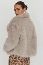 Selfie-Leslie-Copenhagen-Oversized-Lapel-Fur-Jacket
